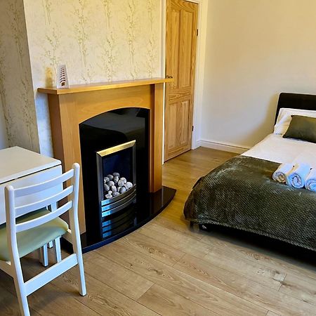 Housefield Stay, Room 4 Stoke-on-Trent المظهر الخارجي الصورة
